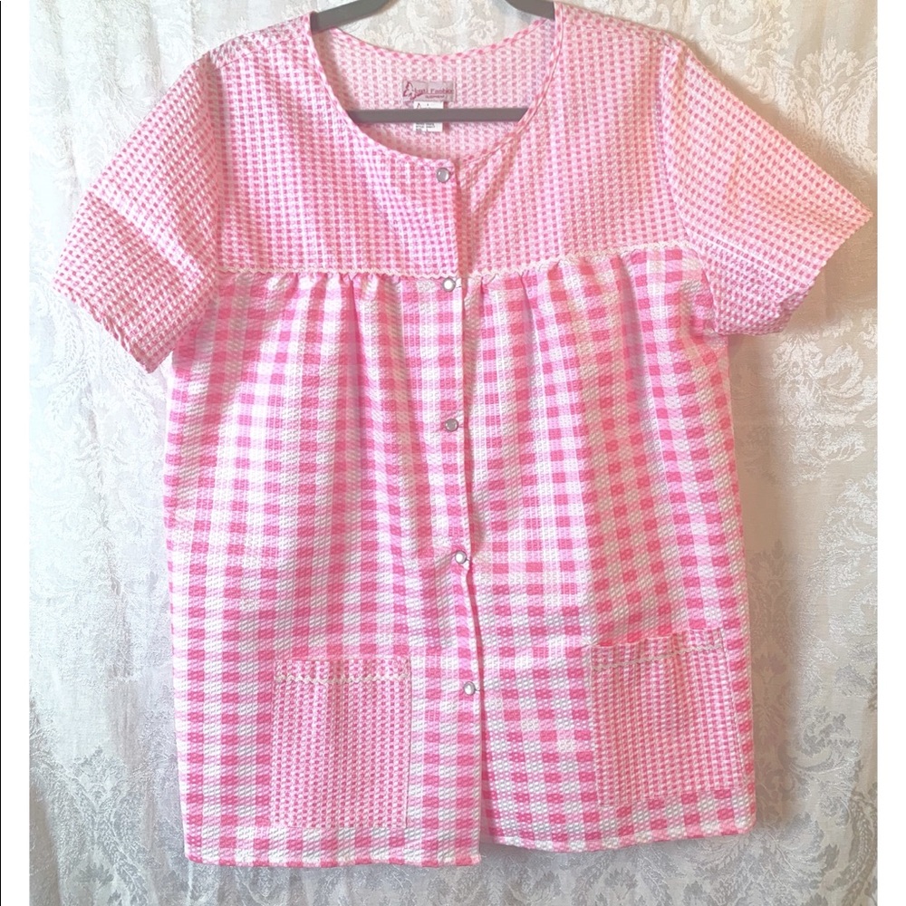 Pink gingham snap button top